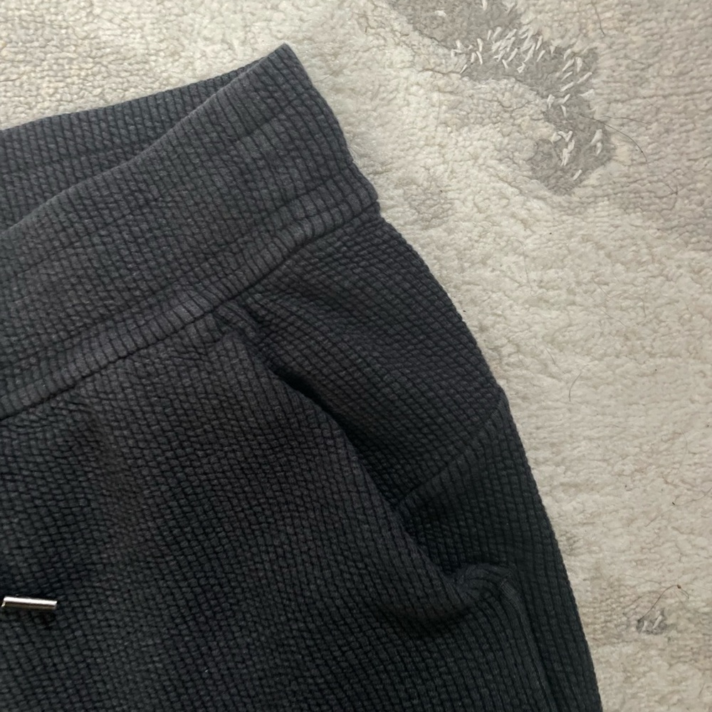 Lululemon Ribbed High Rise Joggers *7/8 Length - Picture 3 of 12